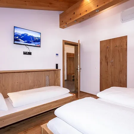 Hausbacher-bichlhof فيبربرن